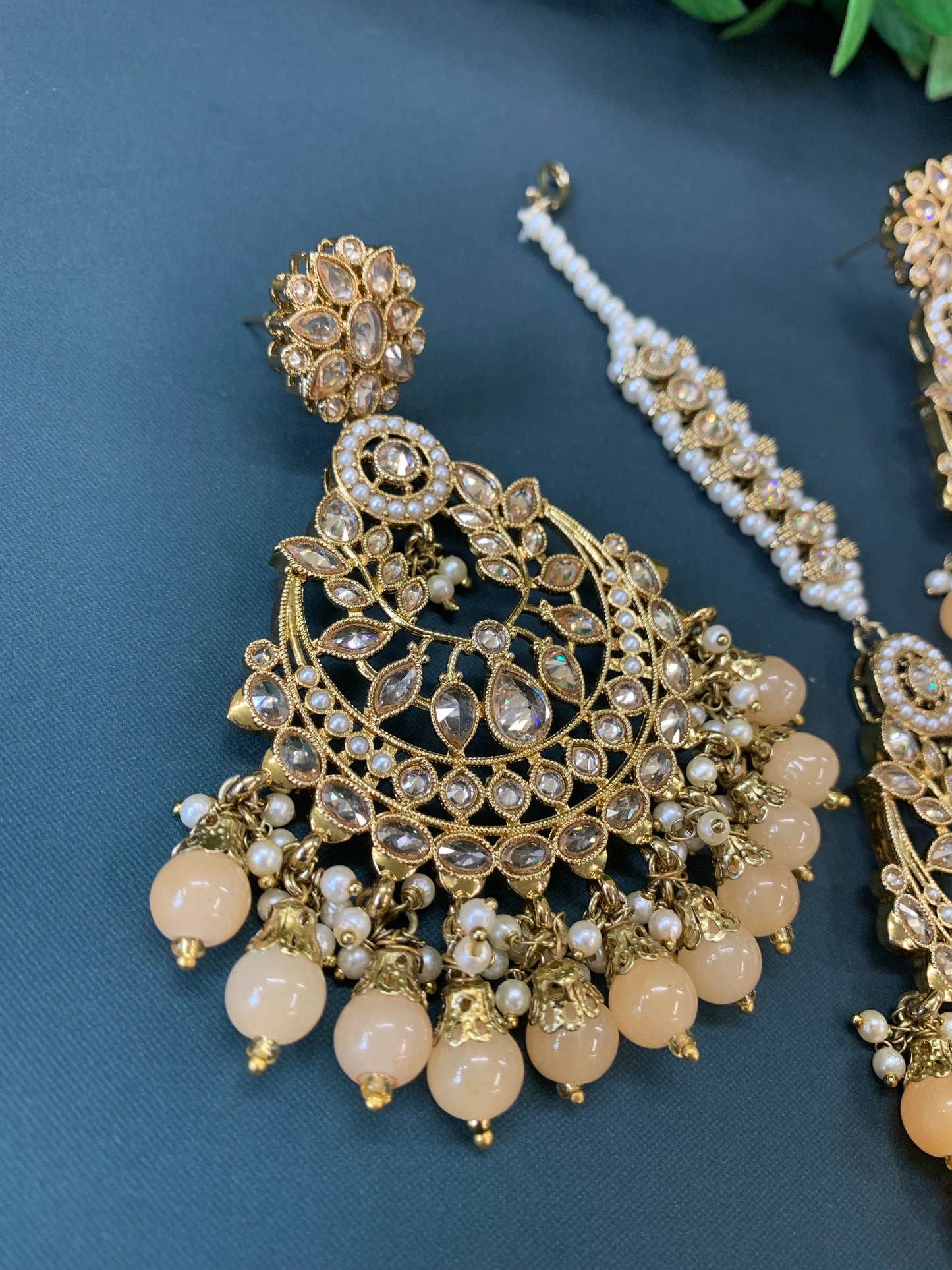 Bulbul polki statement earring tikka set antique gold/nude/peach