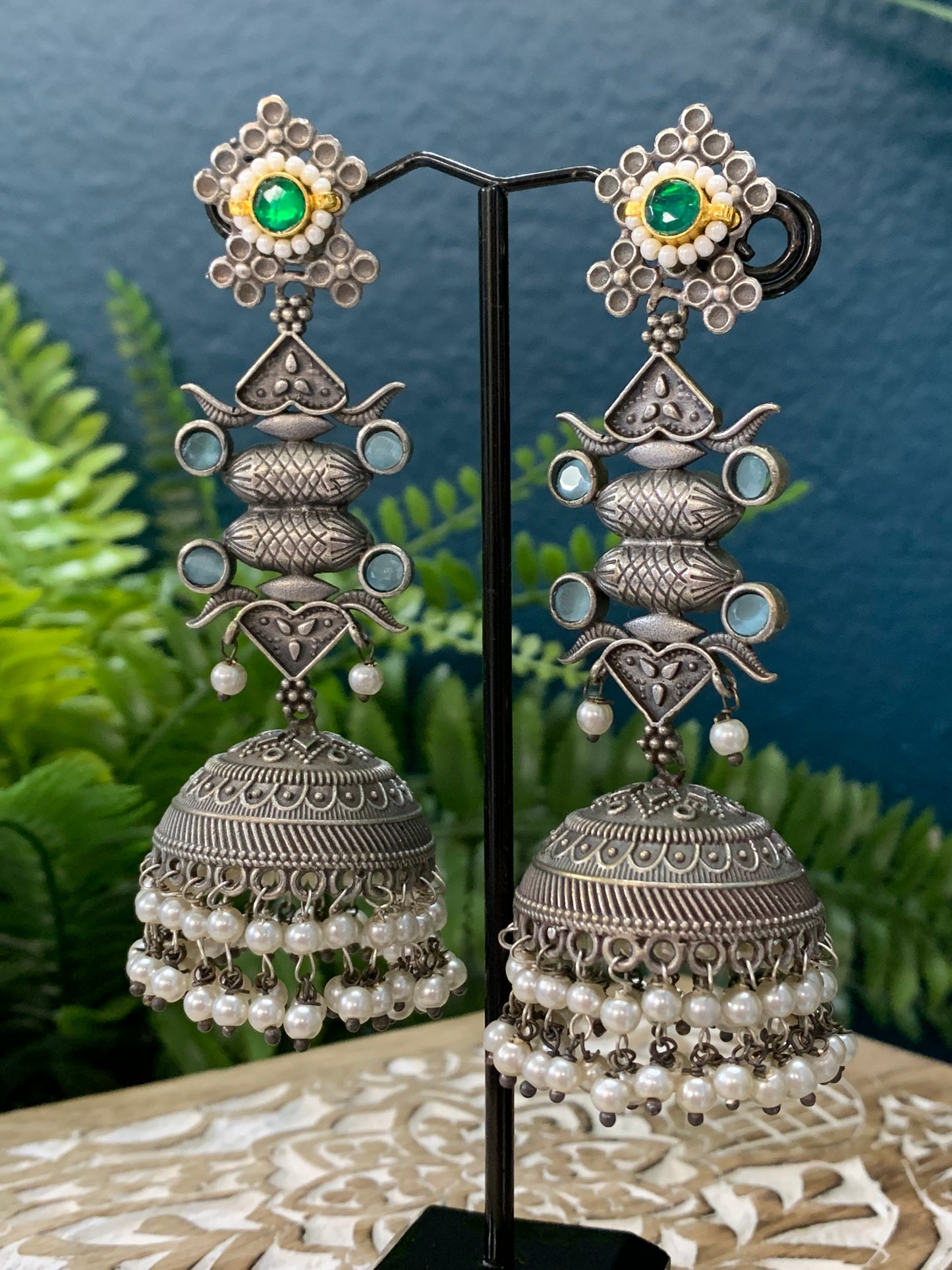 Silver replica statement jhumki earring with pachi kundan details