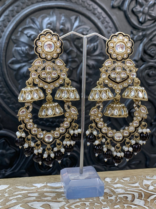 Emily fashion earring tiger detail black