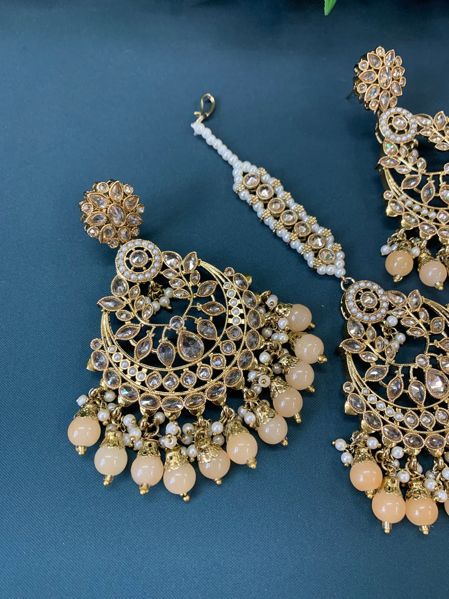 Bulbul polki statement earring tikka set antique gold/nude/peach