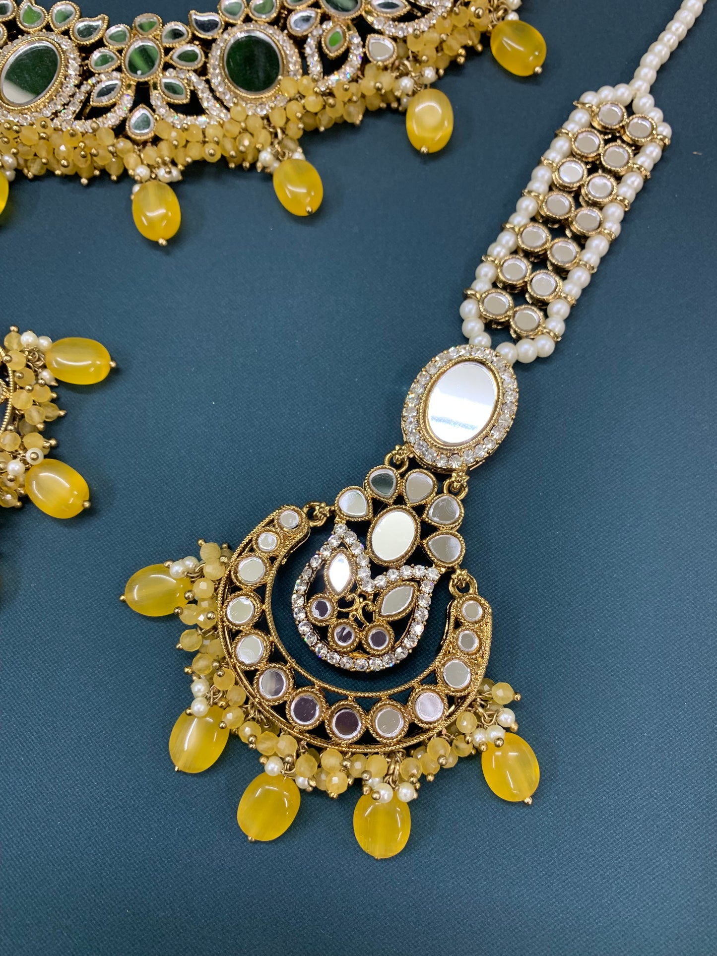 Joya quality mirror necklace set with matching earring tikka