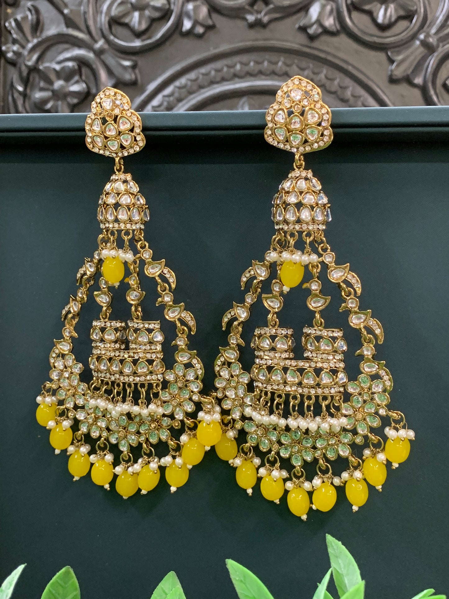 Nicole kundan fashion statement earring set gold/yellow