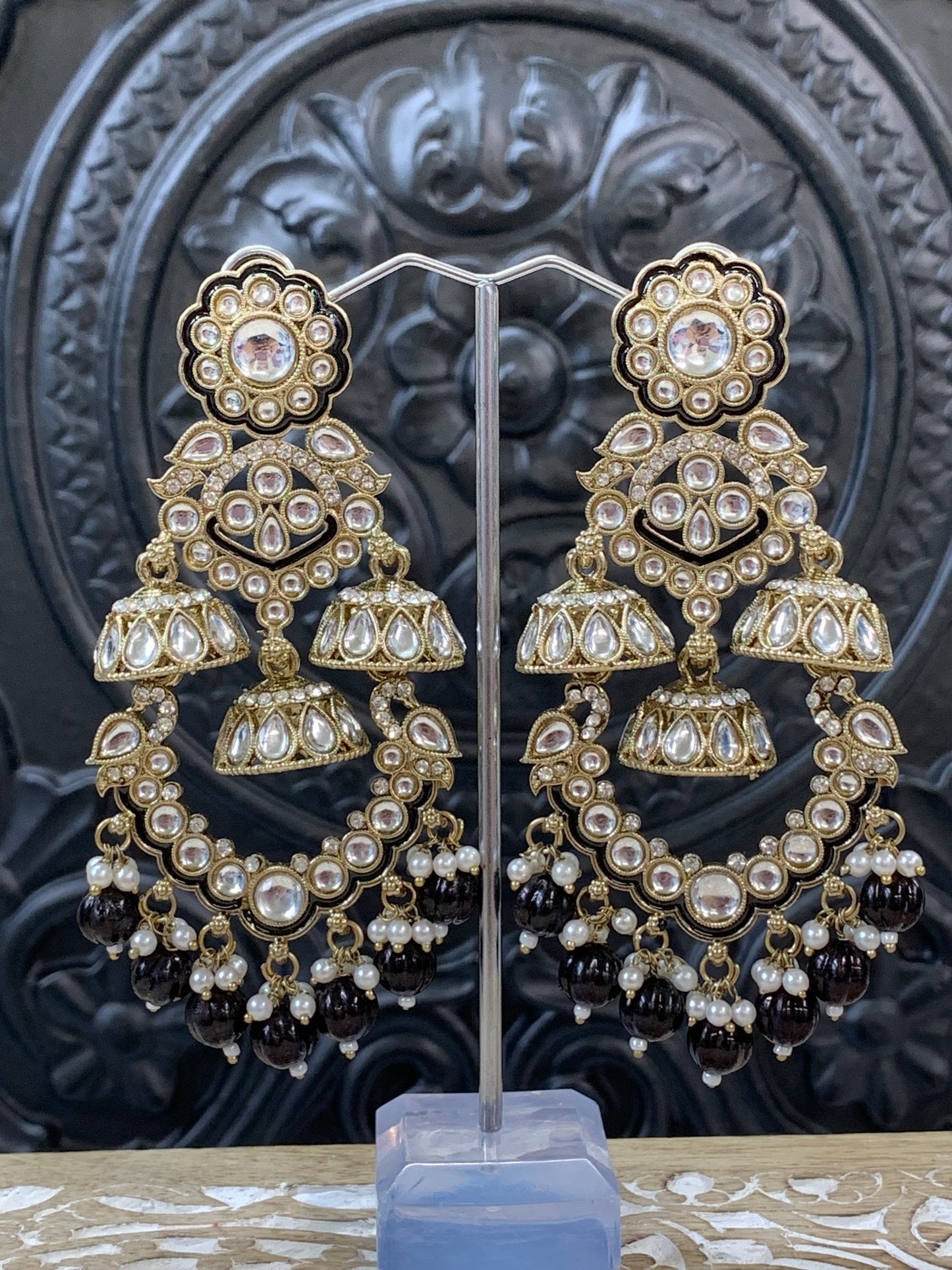 Emily fashion earring tiger detail black