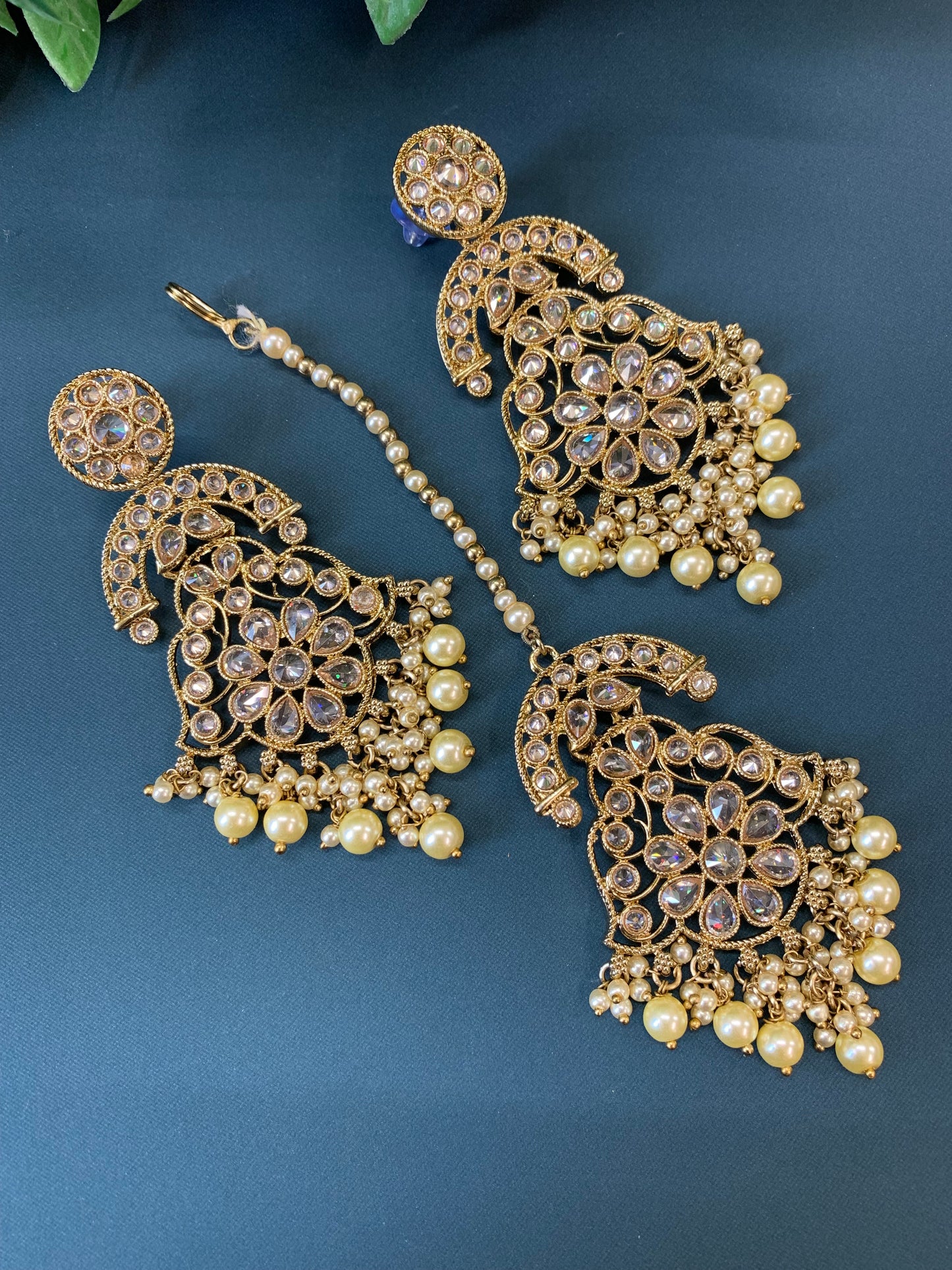 Enaya reverse popki tikka set chandbali style gold / pearl / white
