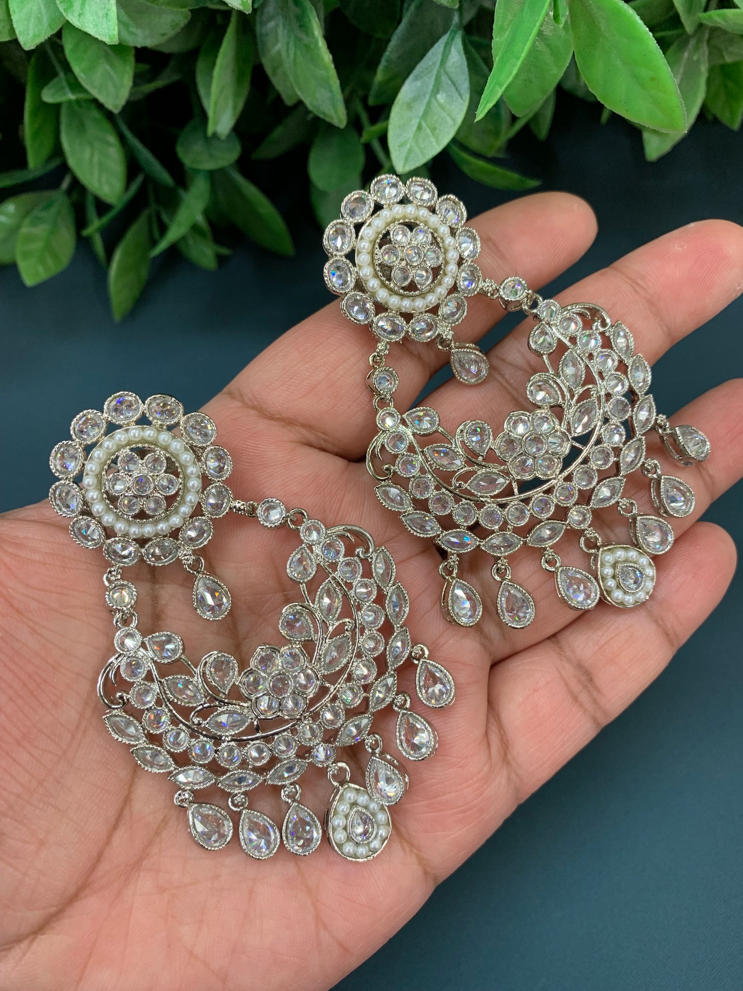 Parul polki fashion chandbali silver/white