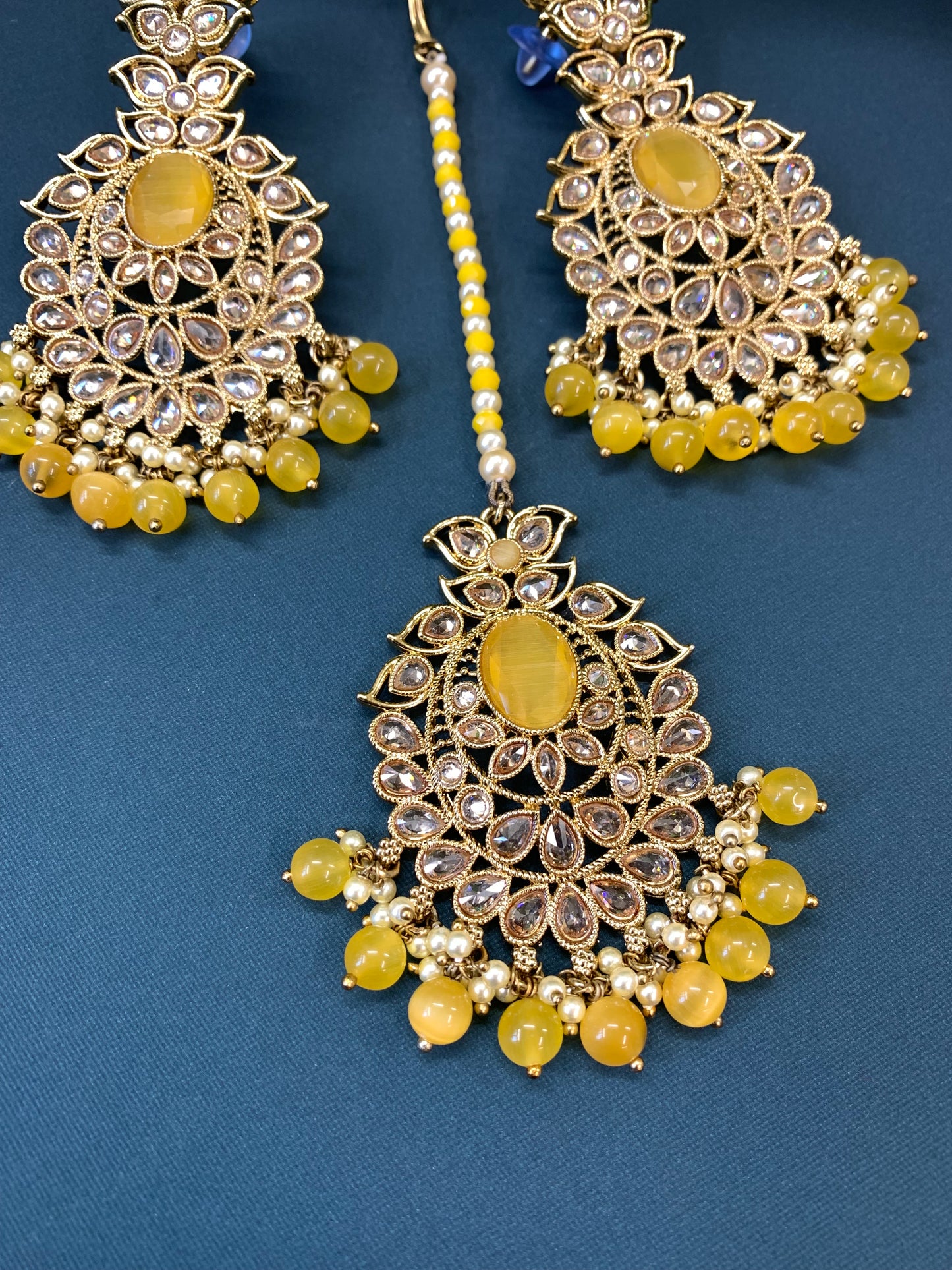 Polki tikka set Rihana in pastel yellow
