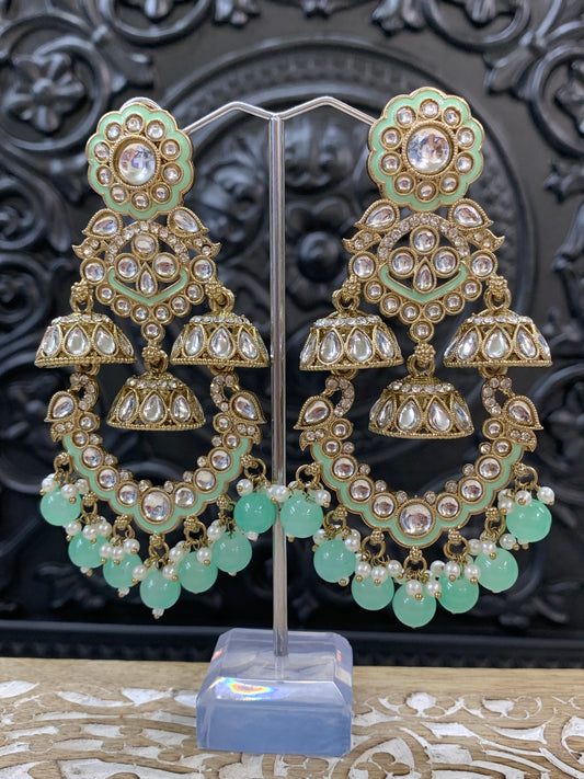 Emily fashion earring tiger detail mint green