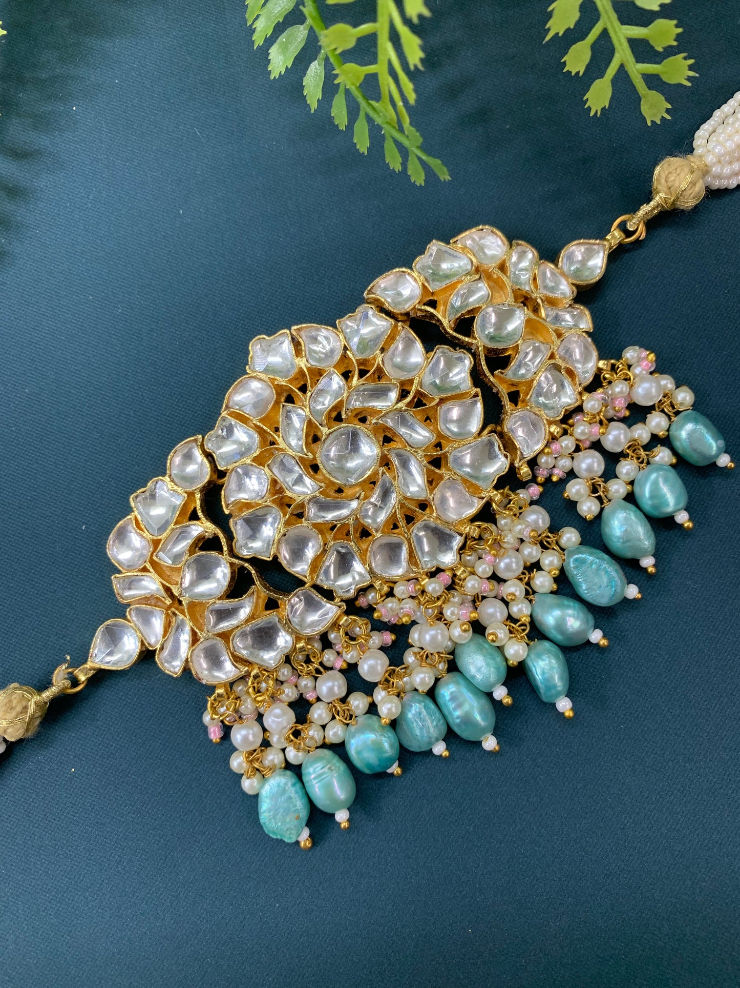Moushumi pachi kundan choker in gold / real pearl