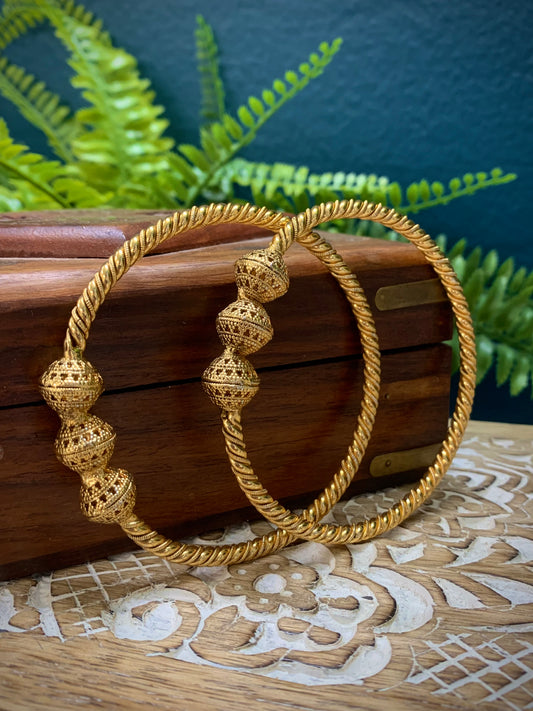 Ariyana gold plated bangle pair