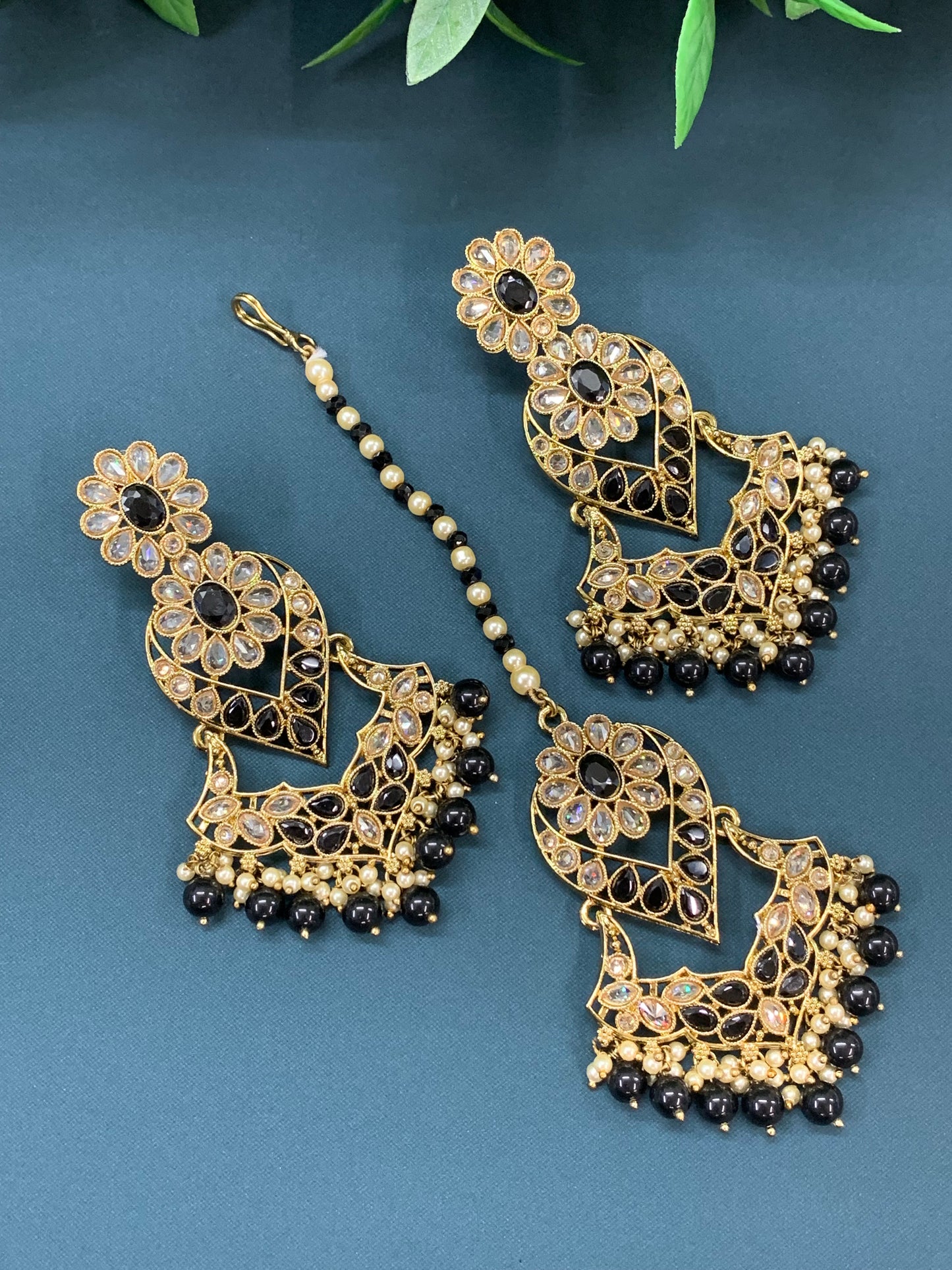 Max tikka set polki earring tikka antique gold / pearl /black