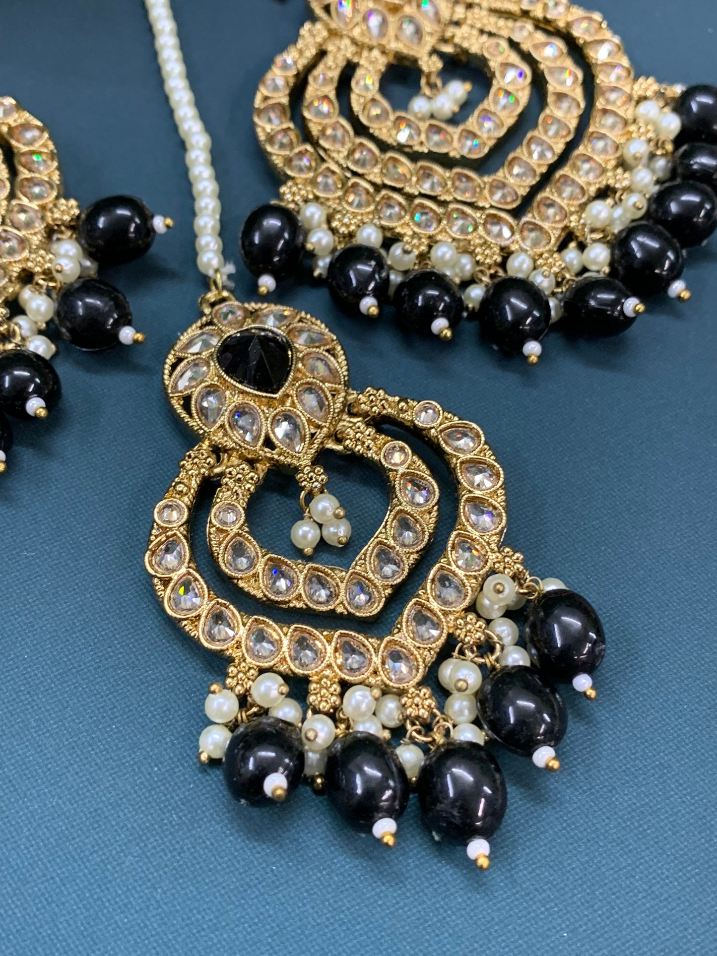 Tara polki Chandbali earring with matching tikka emerald green