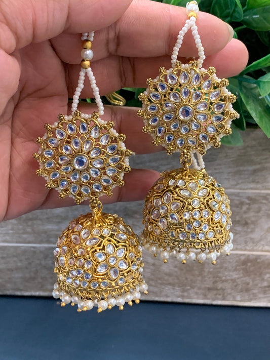 Zia traditional kundan jhumki with sahare and matching oversized tikka gold/pearl
