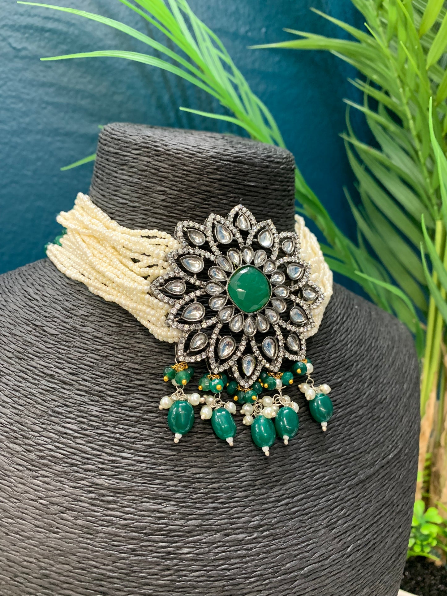 Preeto kundan choker necklace with matching studs