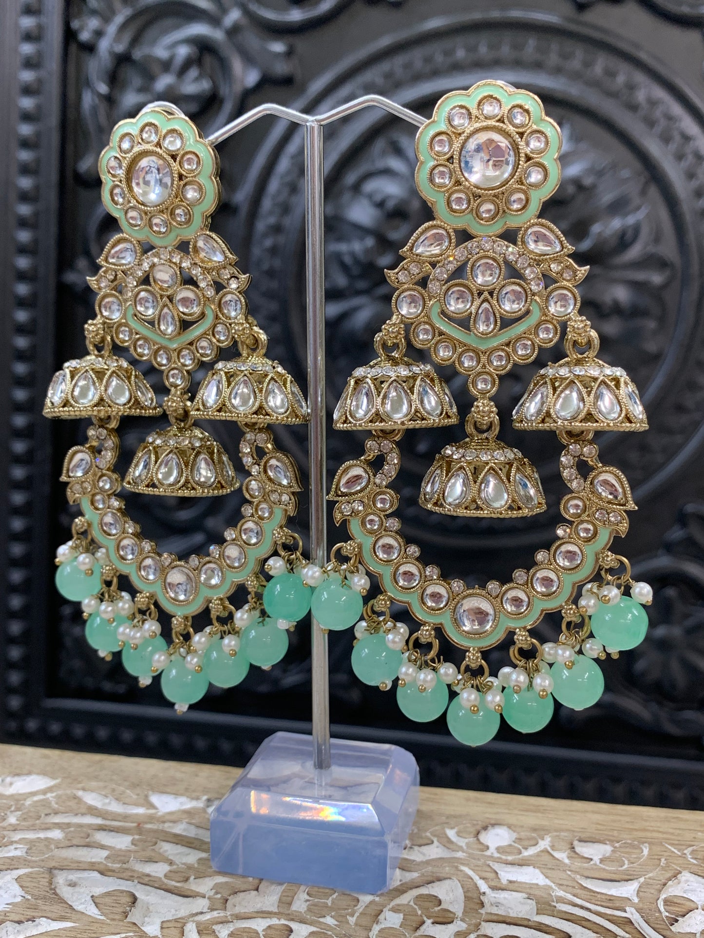 Emily fashion earring tiger detail mint green