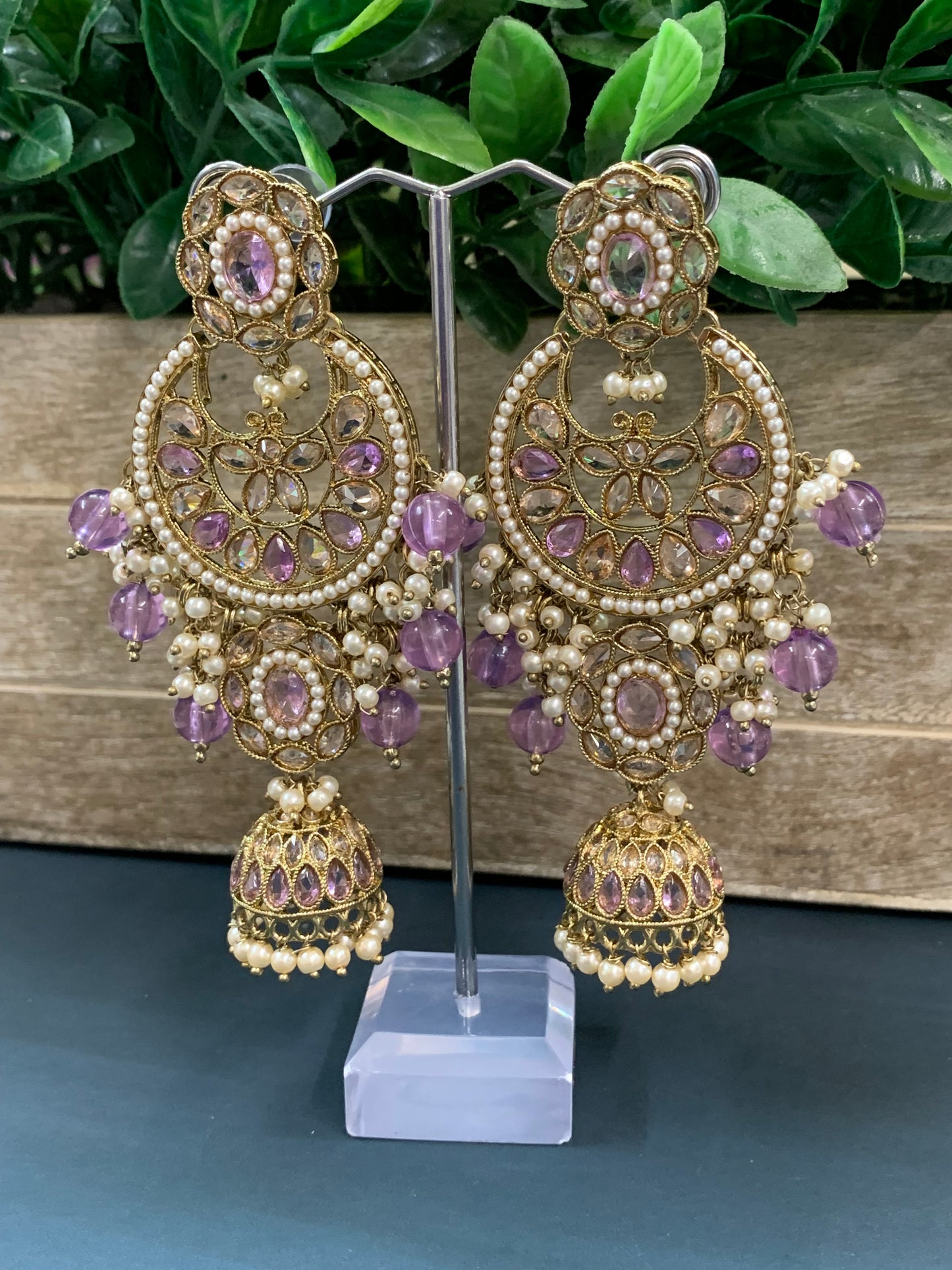 Pari polki long statement earring lavender / lilac