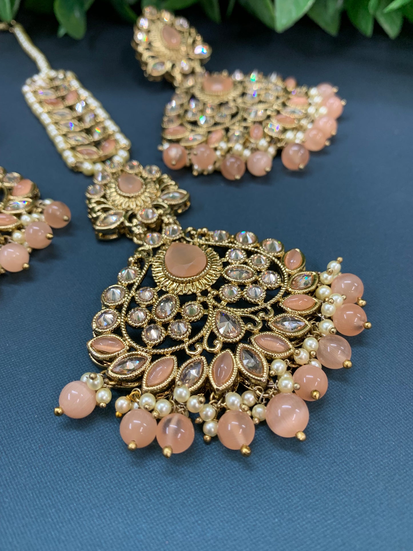 Ravina reverse polki earring tikka set with pearl and nude peach glass drop