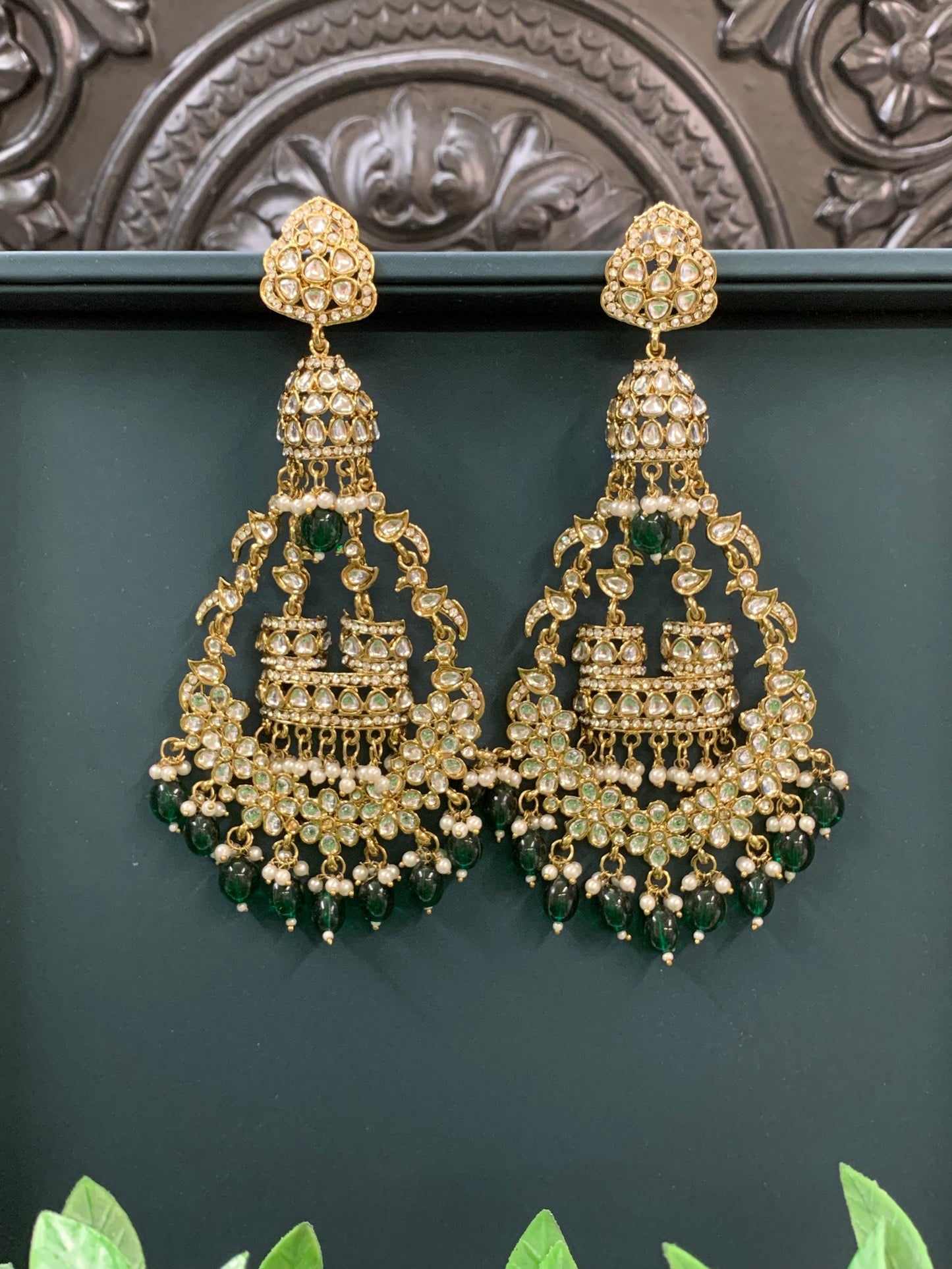 Nicole kundan fashion statement earring set gold/emerald green