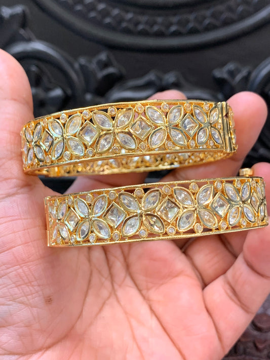 Heeriye tyanni kundan bangle
