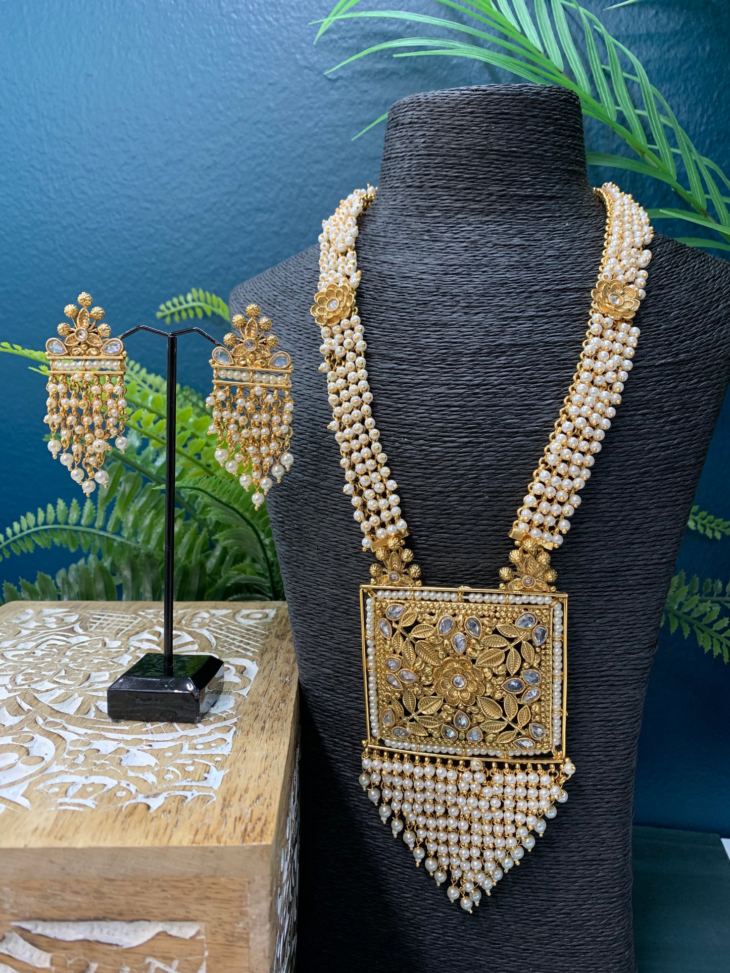 Temple style gold polki mala South Indian haaram