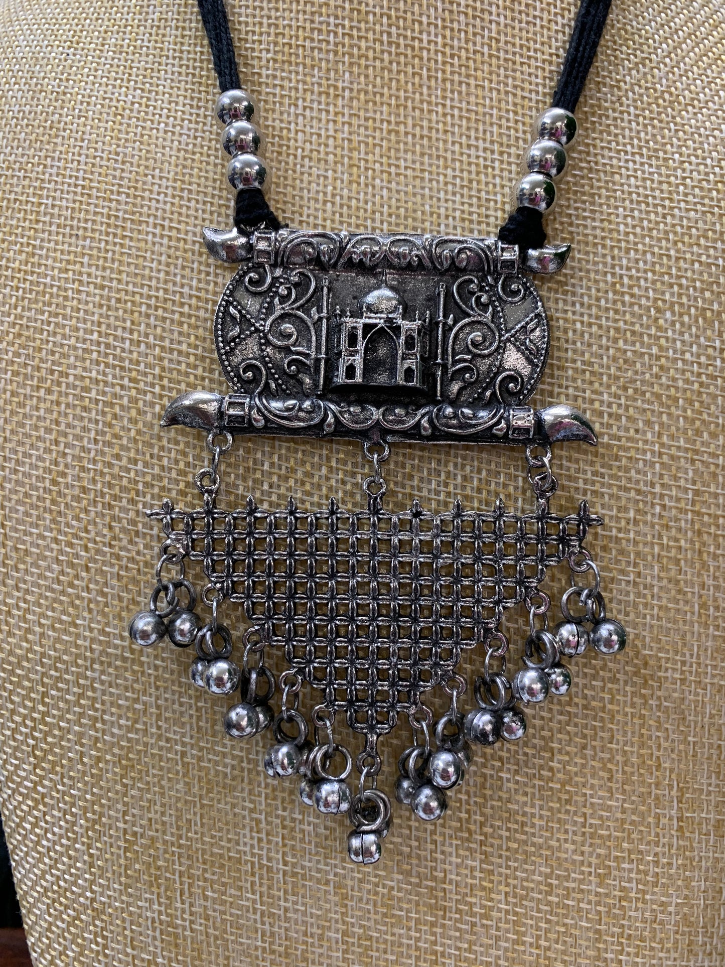 Taj Black metal oxi with natural stone setting