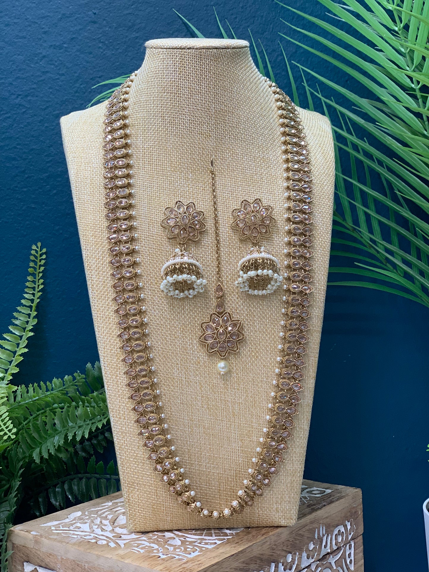Savali polki long mala set in silver