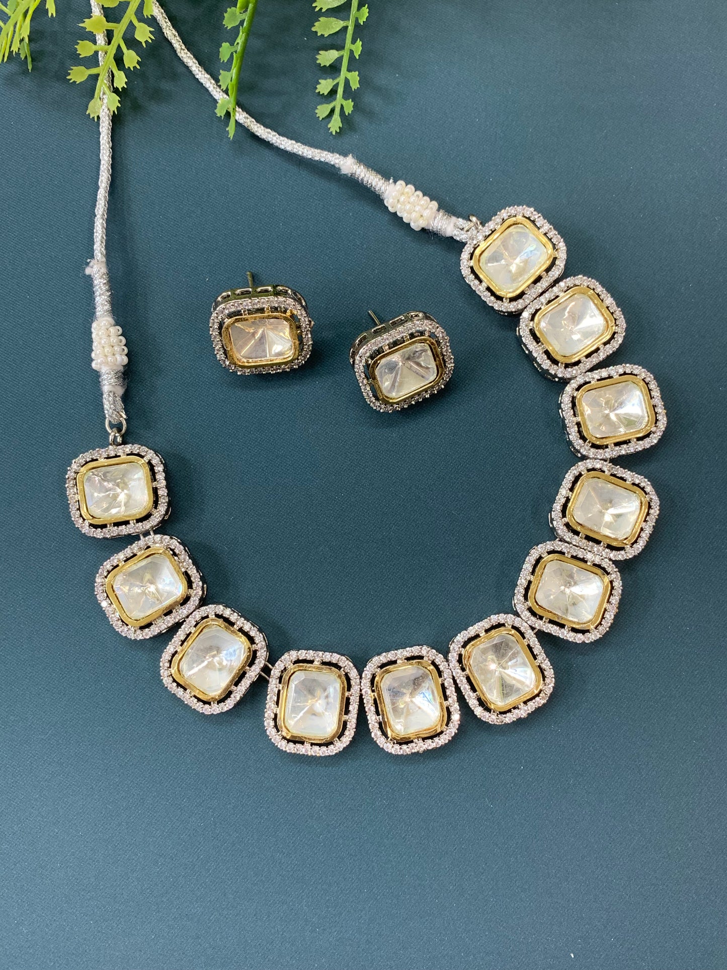 Tansu uncut kundan choker / necklace