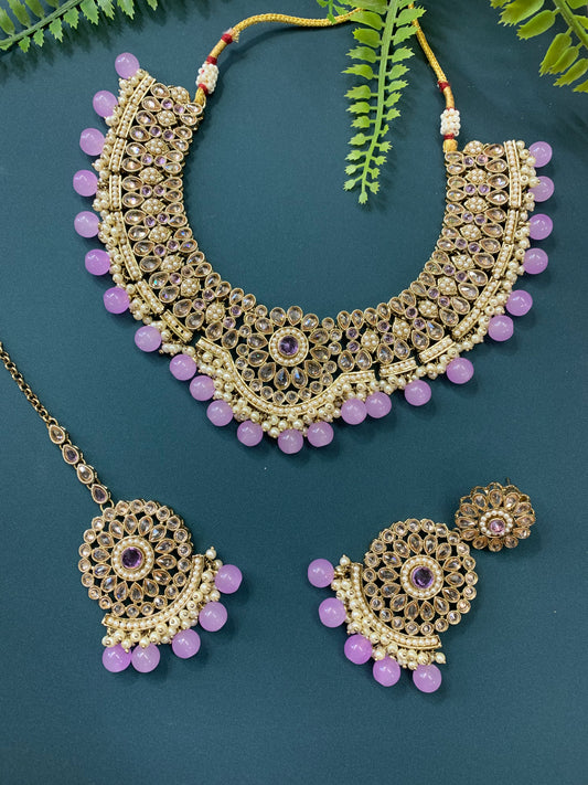 Boruna polki necklace with chandbali in lavender / lilac