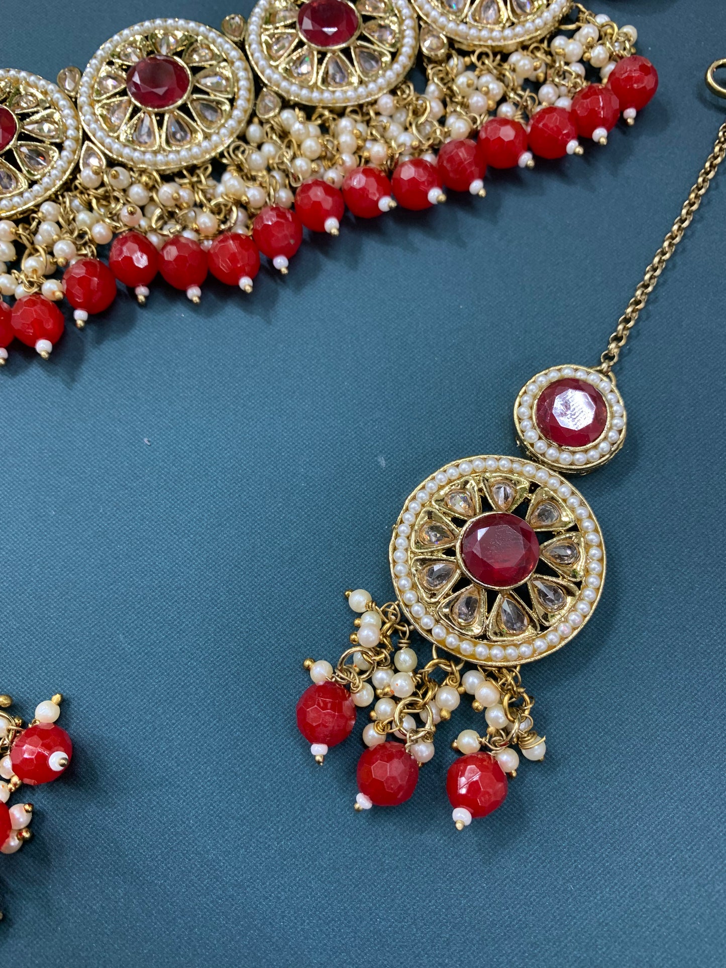 Ayesha polki choker in antique and red