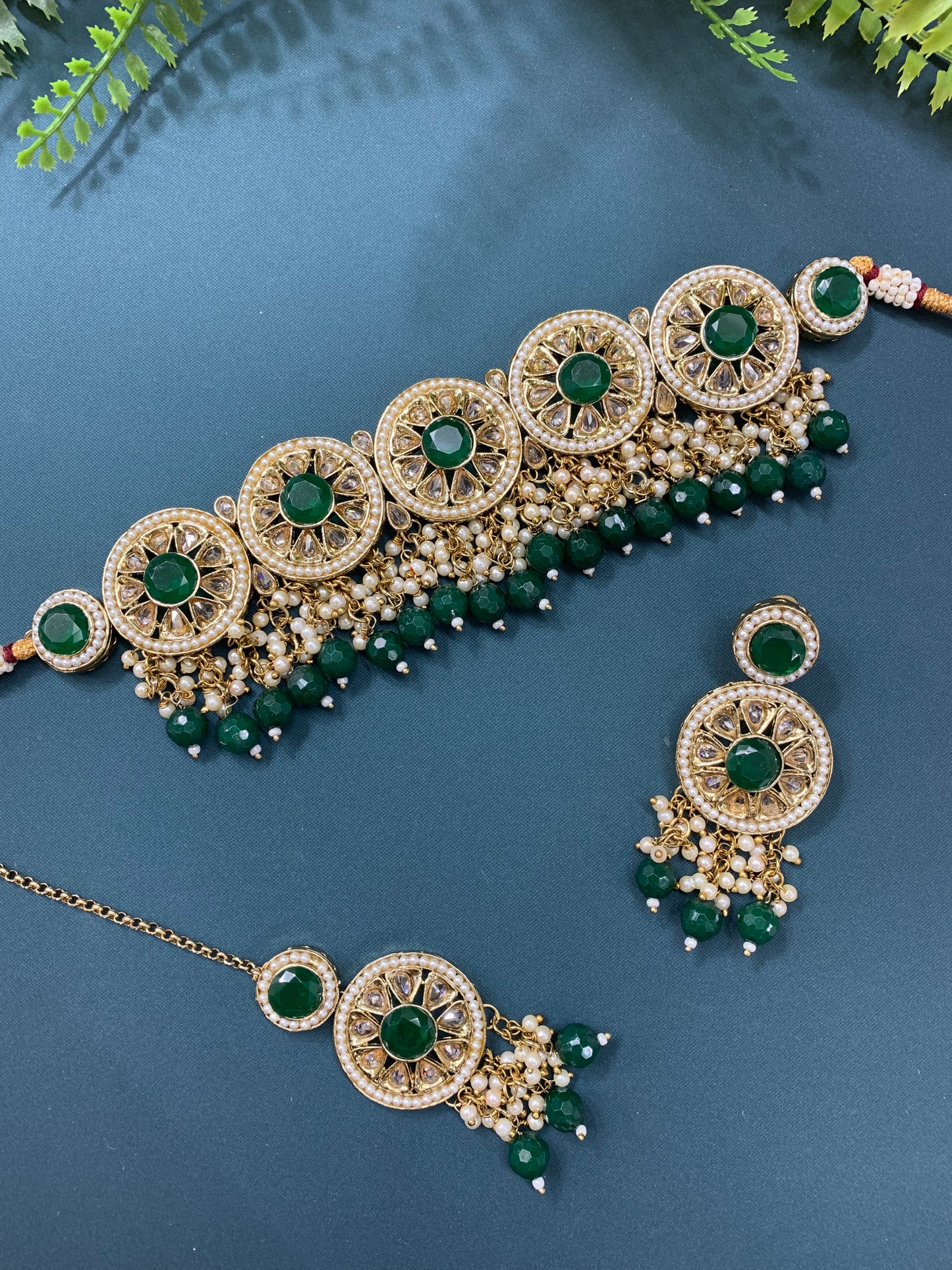 Ayesha polki choker in antique and emerald green