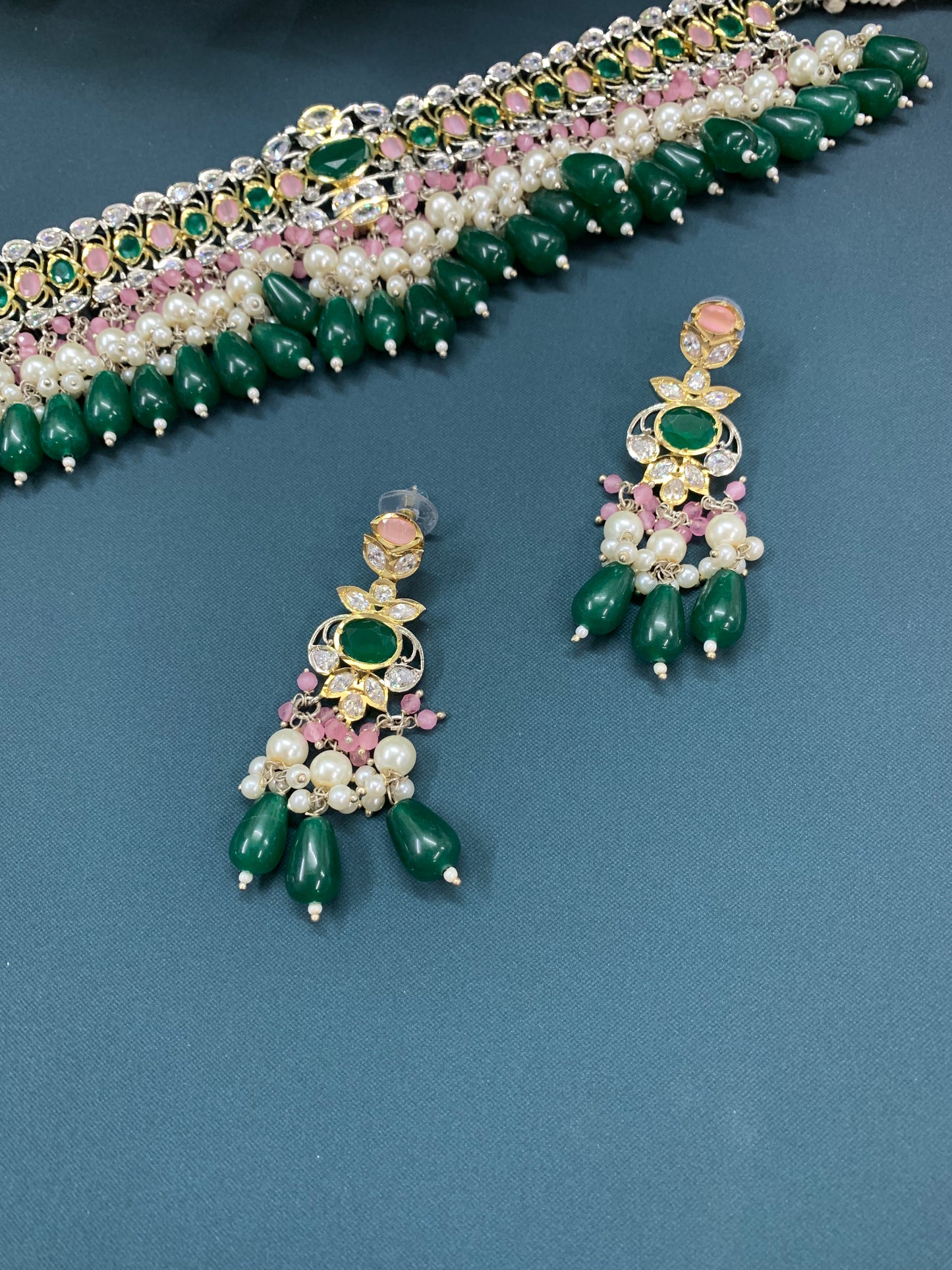 Gloria kundan choker / necklace