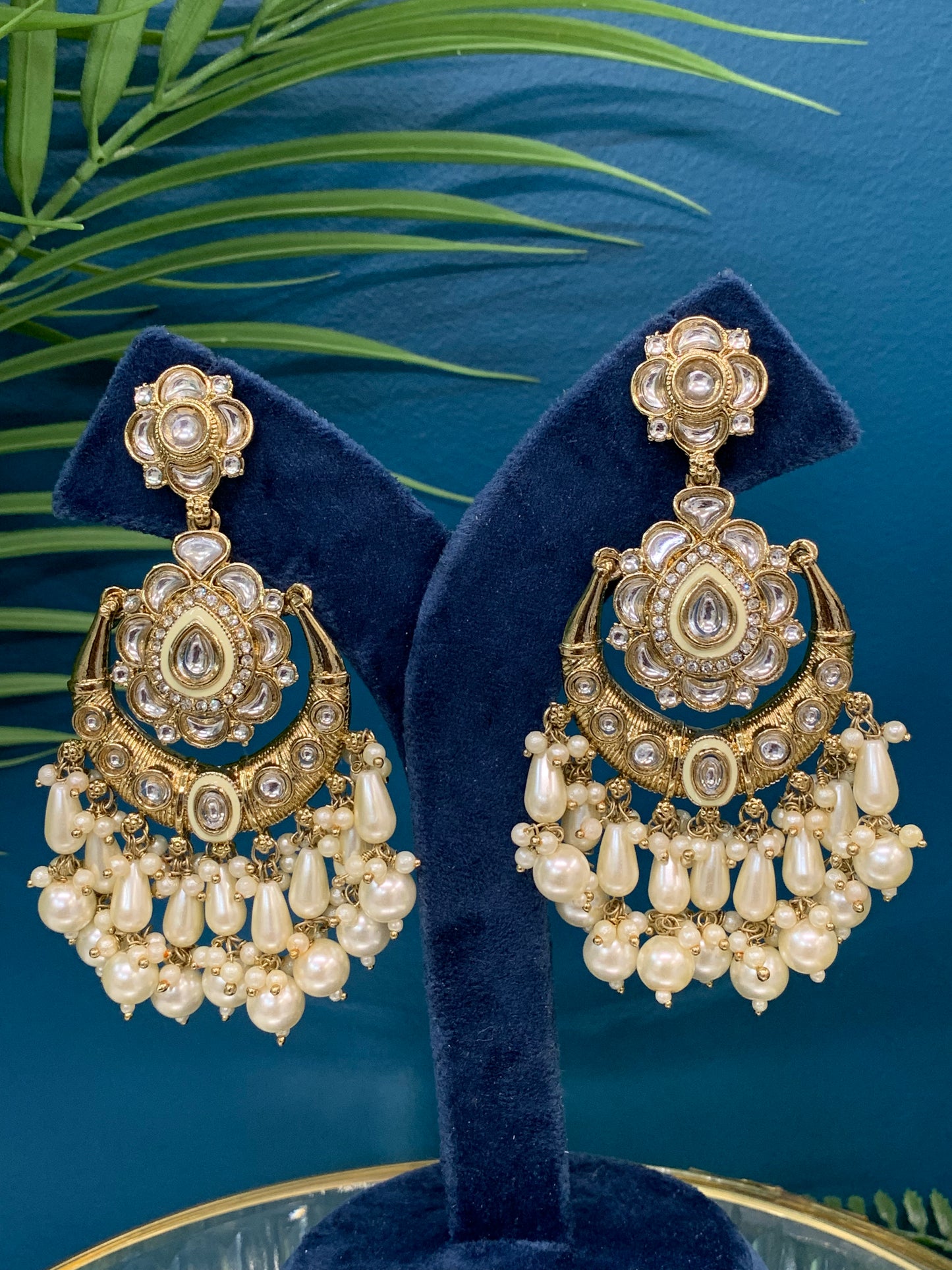 Jason Kundan chandbali earring pearly white