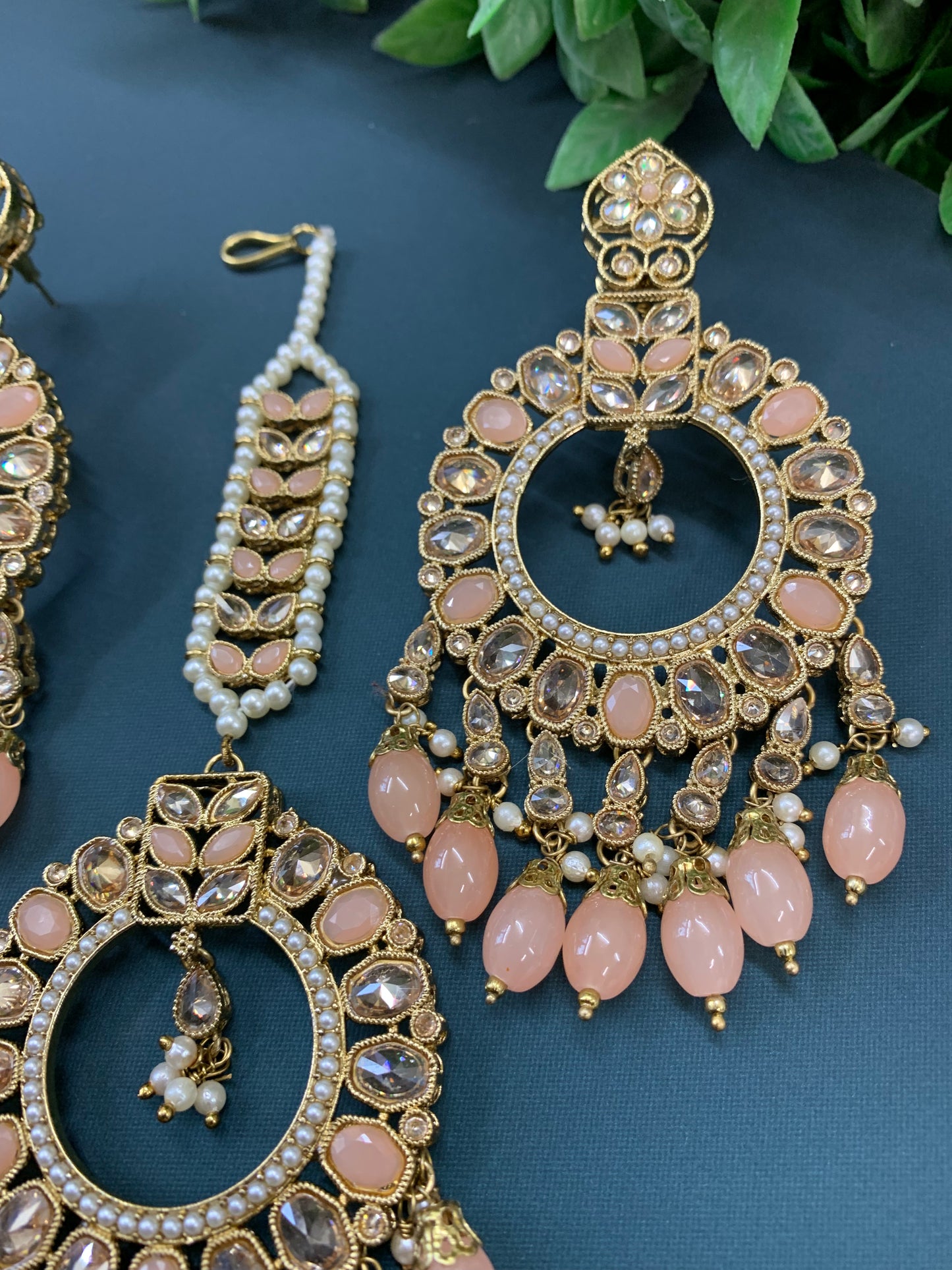 Poppy tikka set polki earring peach