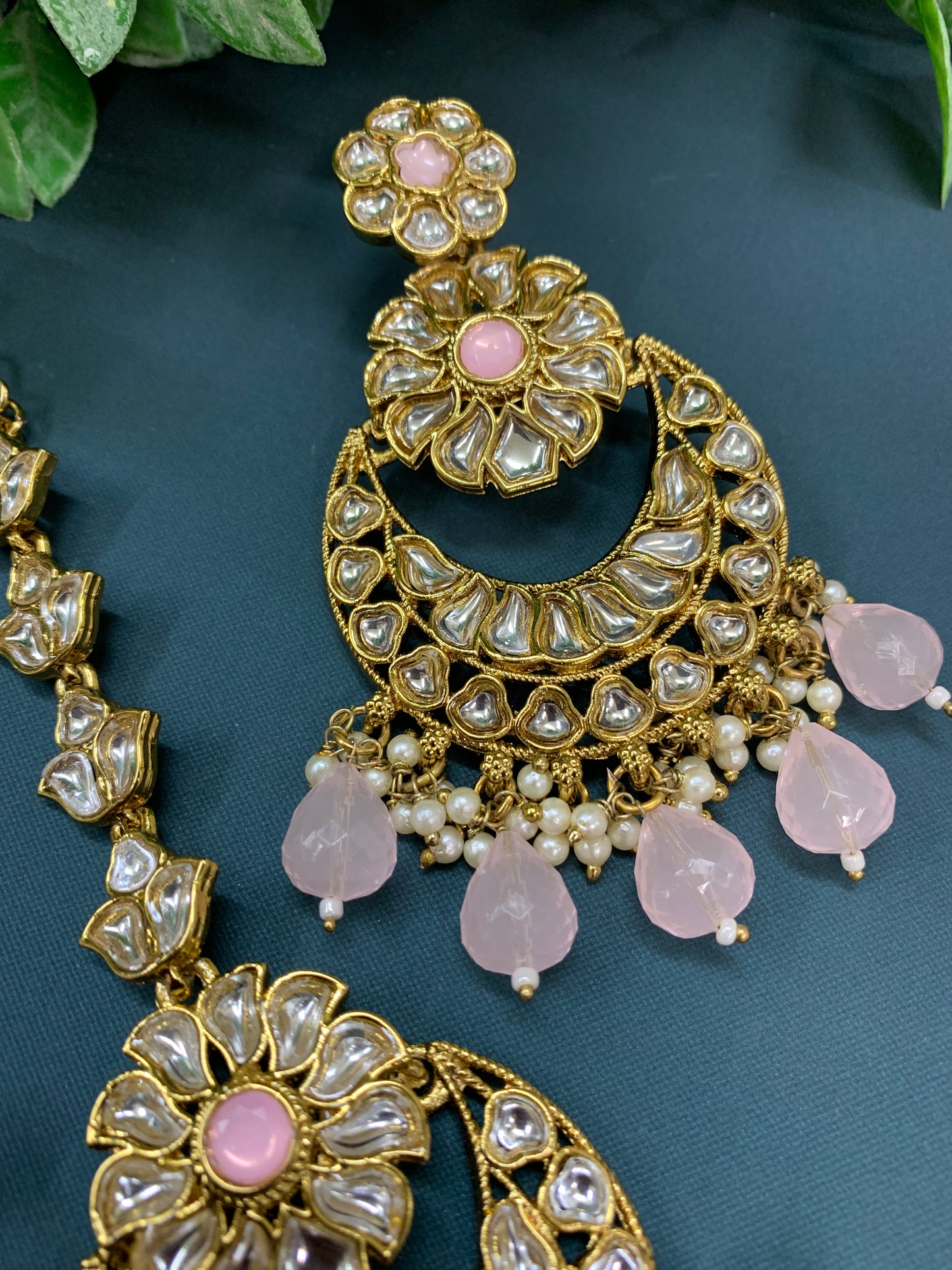 Manjot kundan earring tikka set blush pink