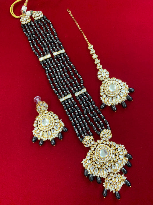 Gandhari kundan maps set in black