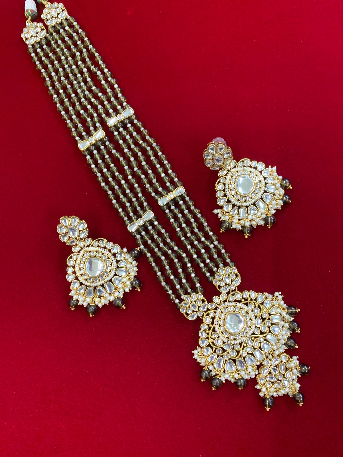 Gandhari kundan maps set in olive green