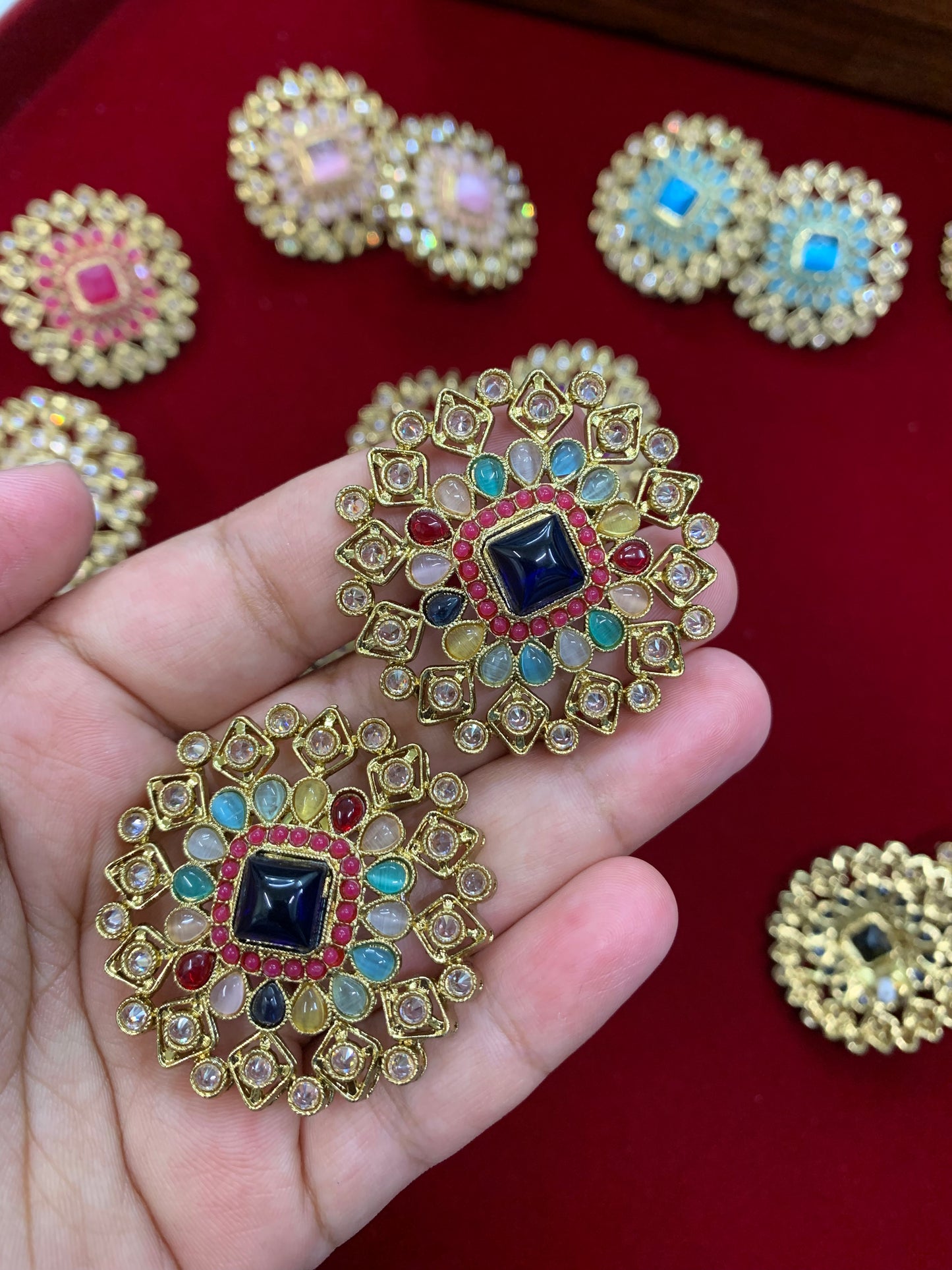 Reverse Polki stud Ahil with monalisa stone