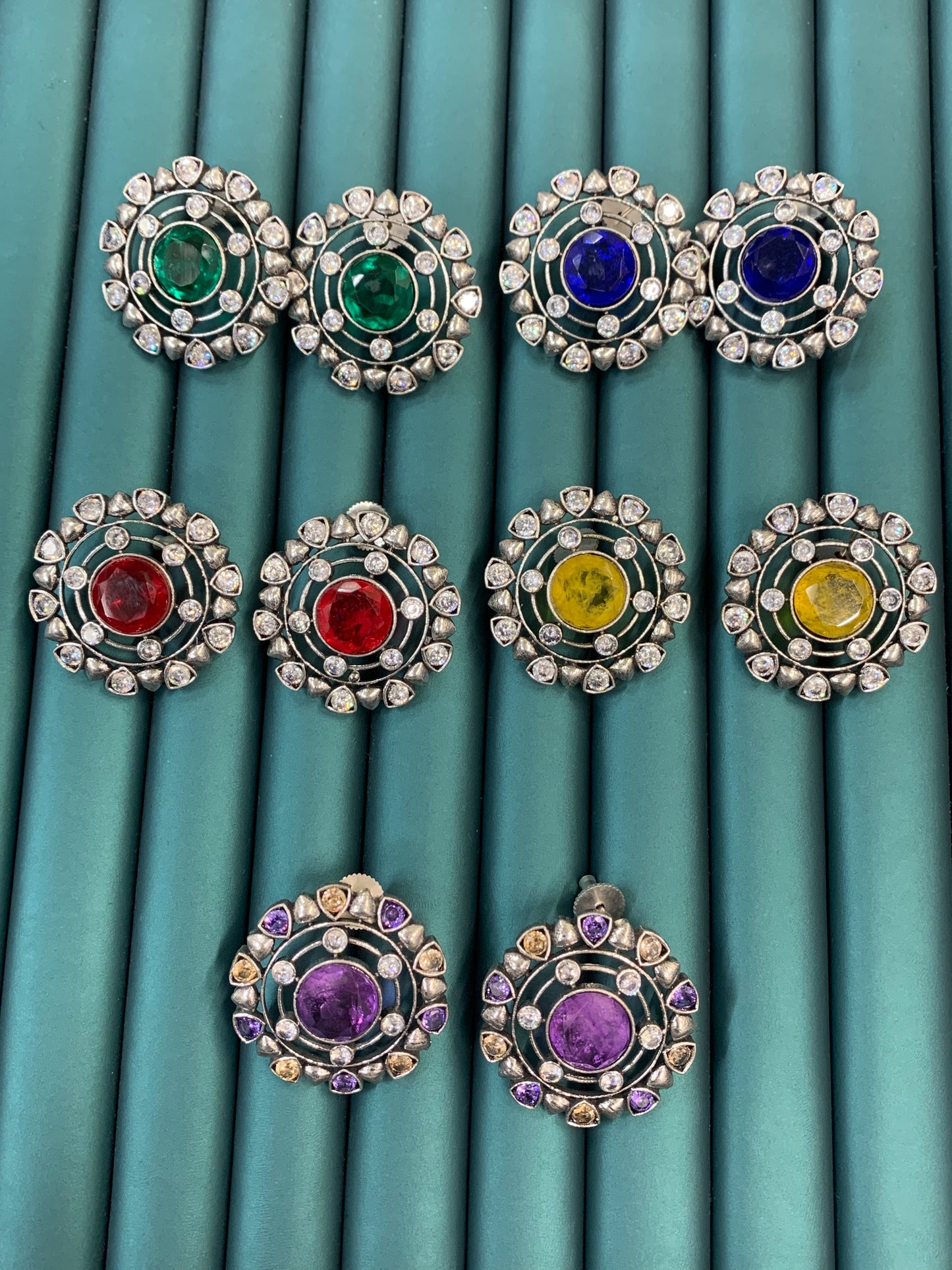 Replica oxi stud earring/tops