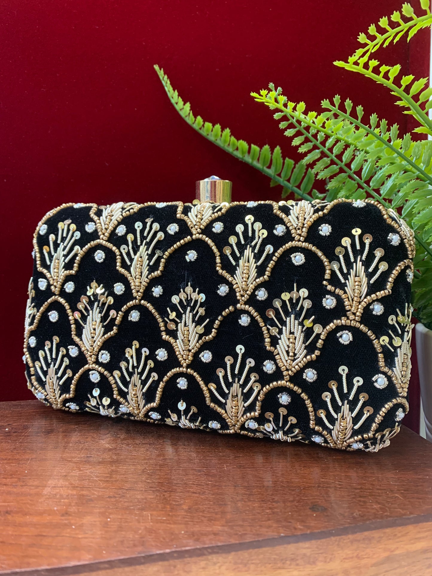 Women’s handbag/clutch black velvet and gold embroidery
