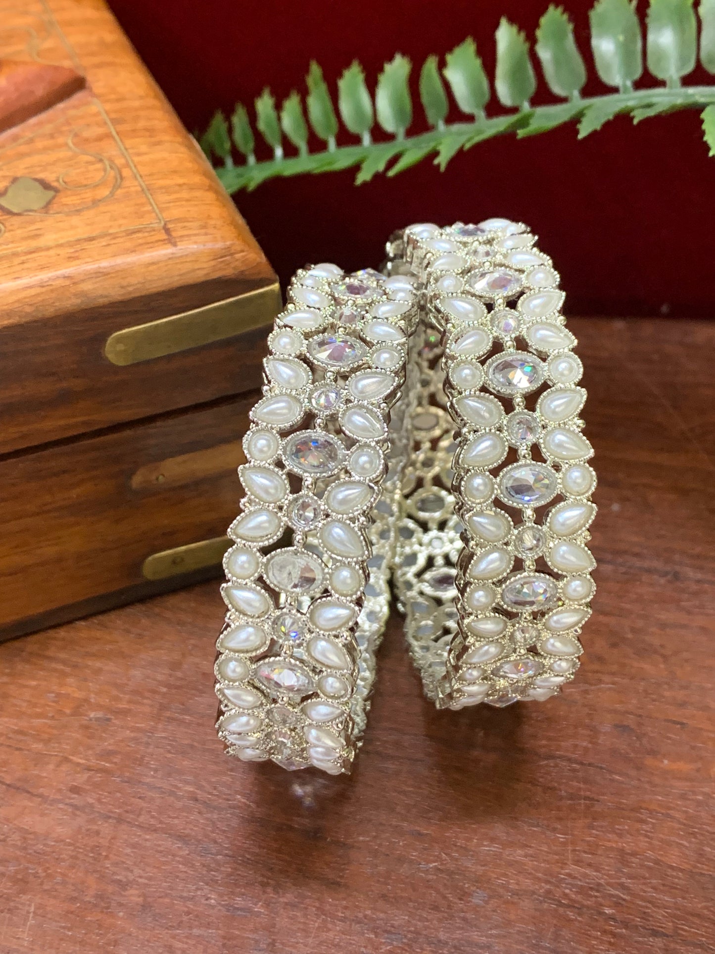 Kalinda reverse polki bangle with pearl in silver