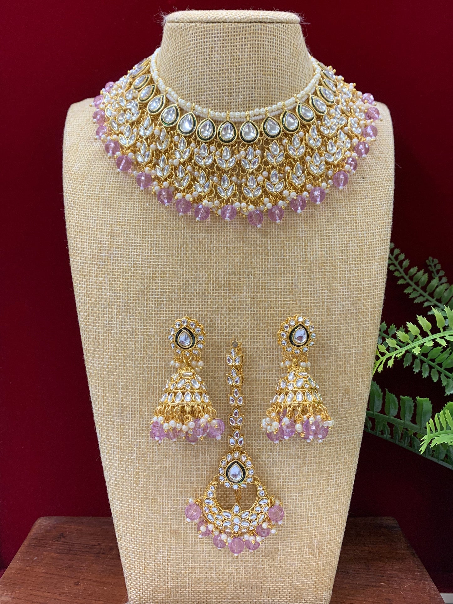Roshni kundan necklace in lavender / lilac