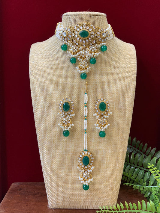 Iiyana kundan choker necklace with matching jhumka Tikka