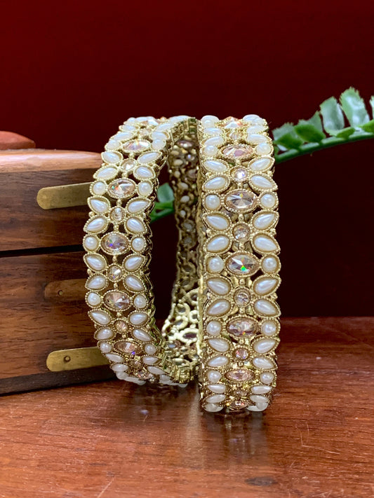 Kalinda reverse polki bangle with pearl