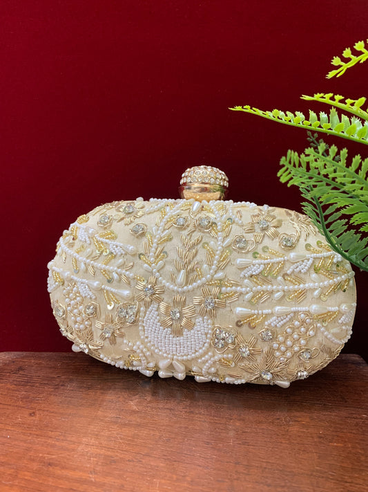 Women’s handbag/clutch white (eggshell)