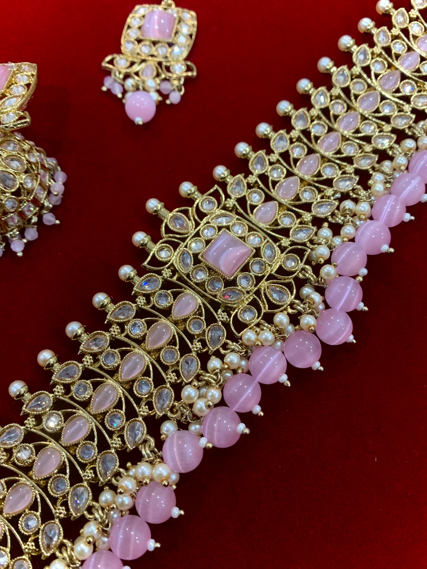 Farhana polki choker in antique and Monalisa pink