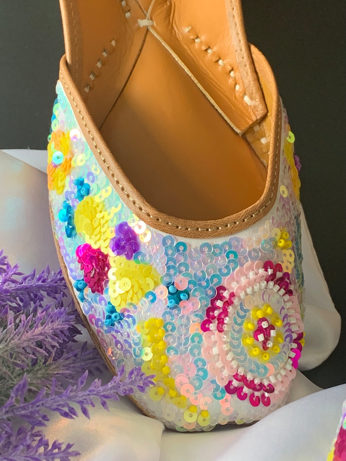 Punjabi jutti/kussa/ shoe “Rainbow”