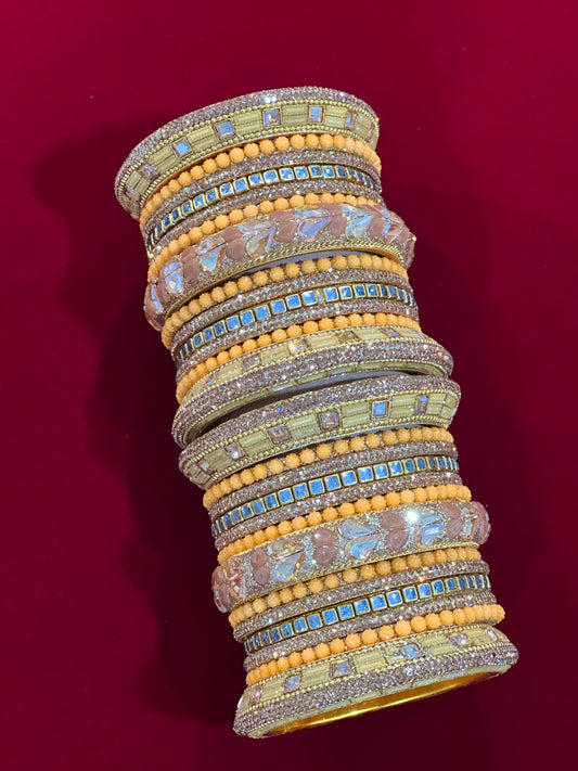 Kundan bangle set “Shanaya” in pastel yellow