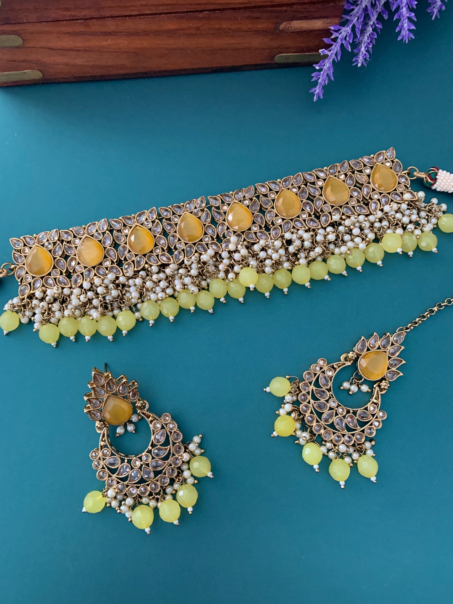 Reverse polki choker kanika