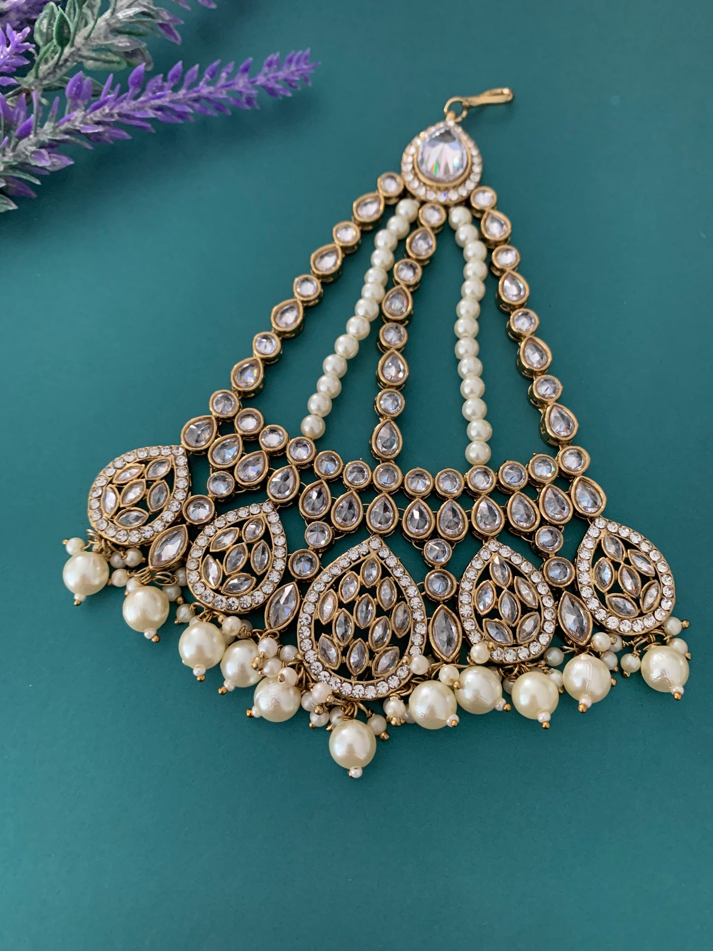 Minal Jhumar / passa