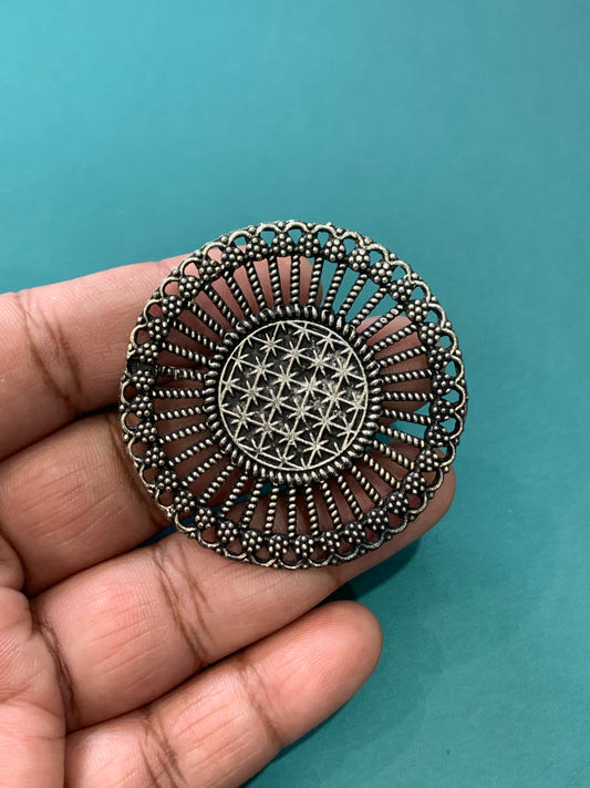 Black metal oxi ring