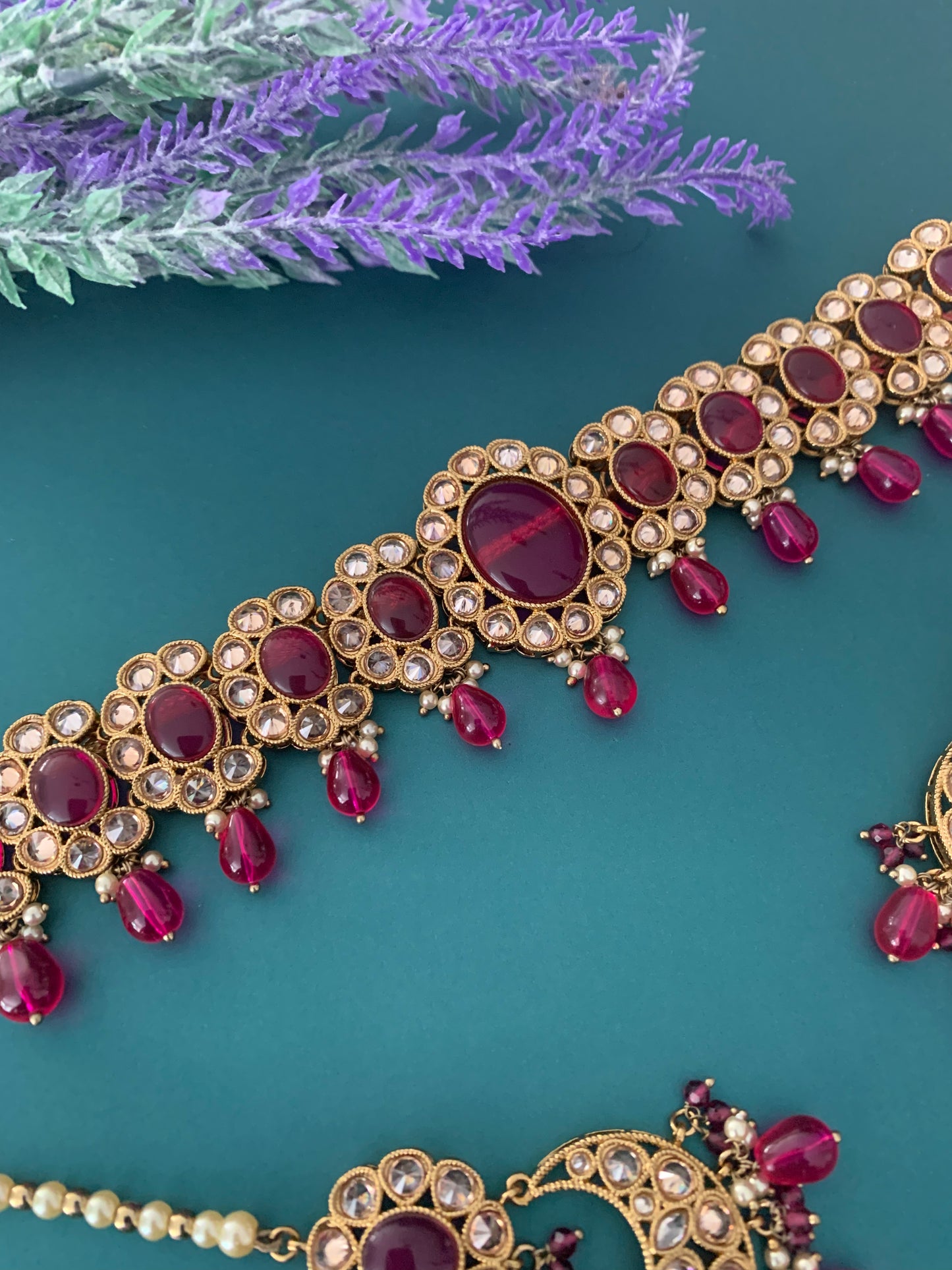 Pawan polki choker in Magenta